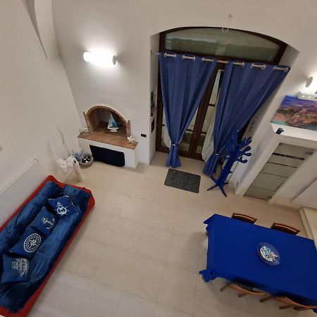 Вилла Polignano A Mare: Sulla Piazza Di Domenico Modugno Экстерьер фото